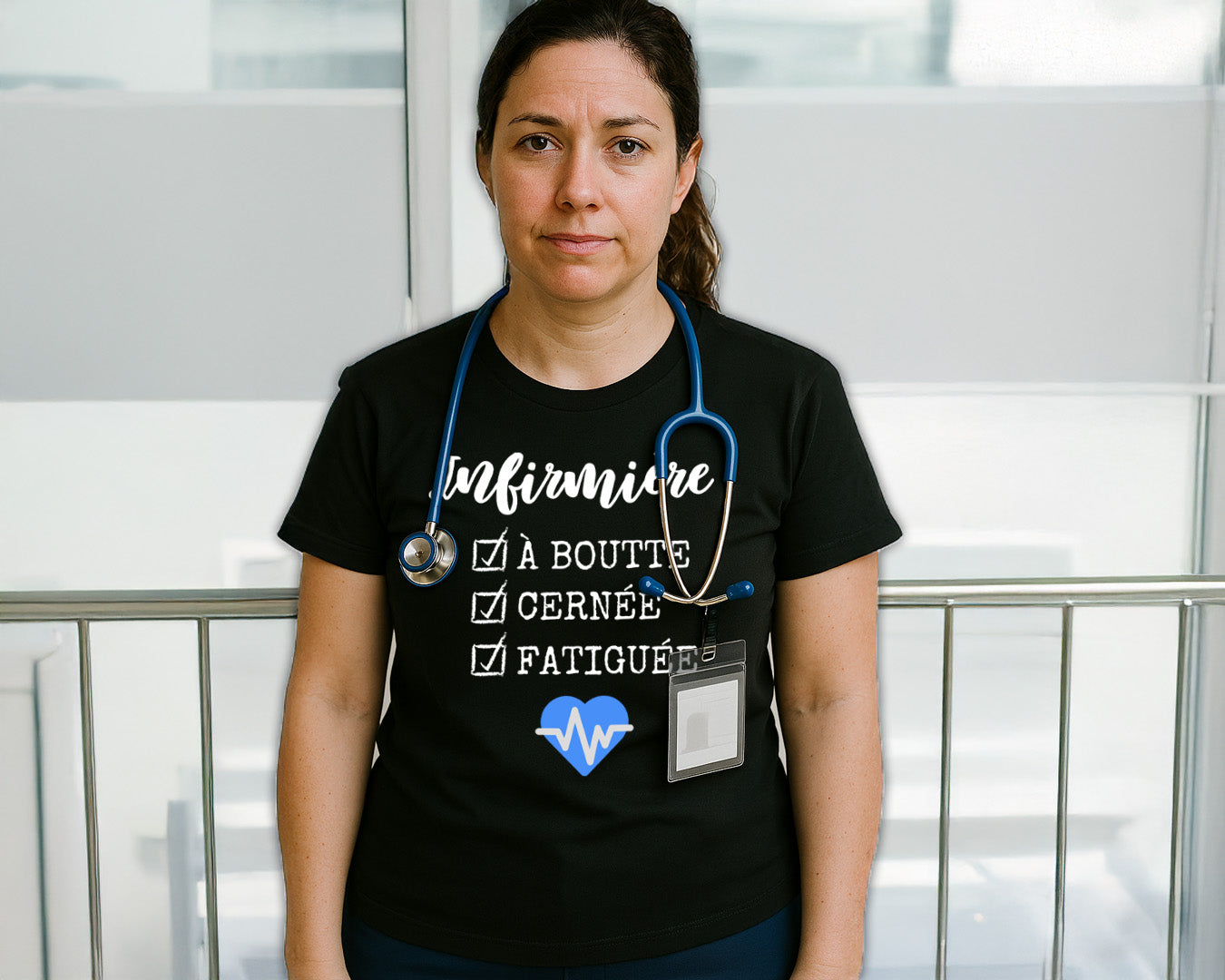T-shirt - Infirmière, à boute, cernée et fatiguée