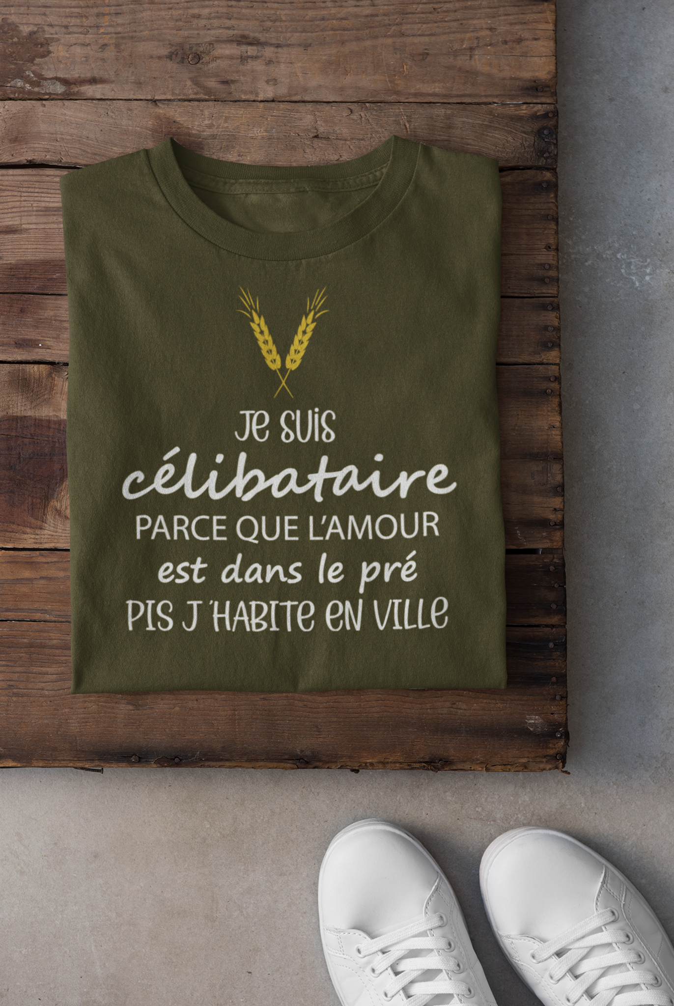 T-shirt - Je suis célibataire parce que l'amour est dans le pré pis j'habite en ville