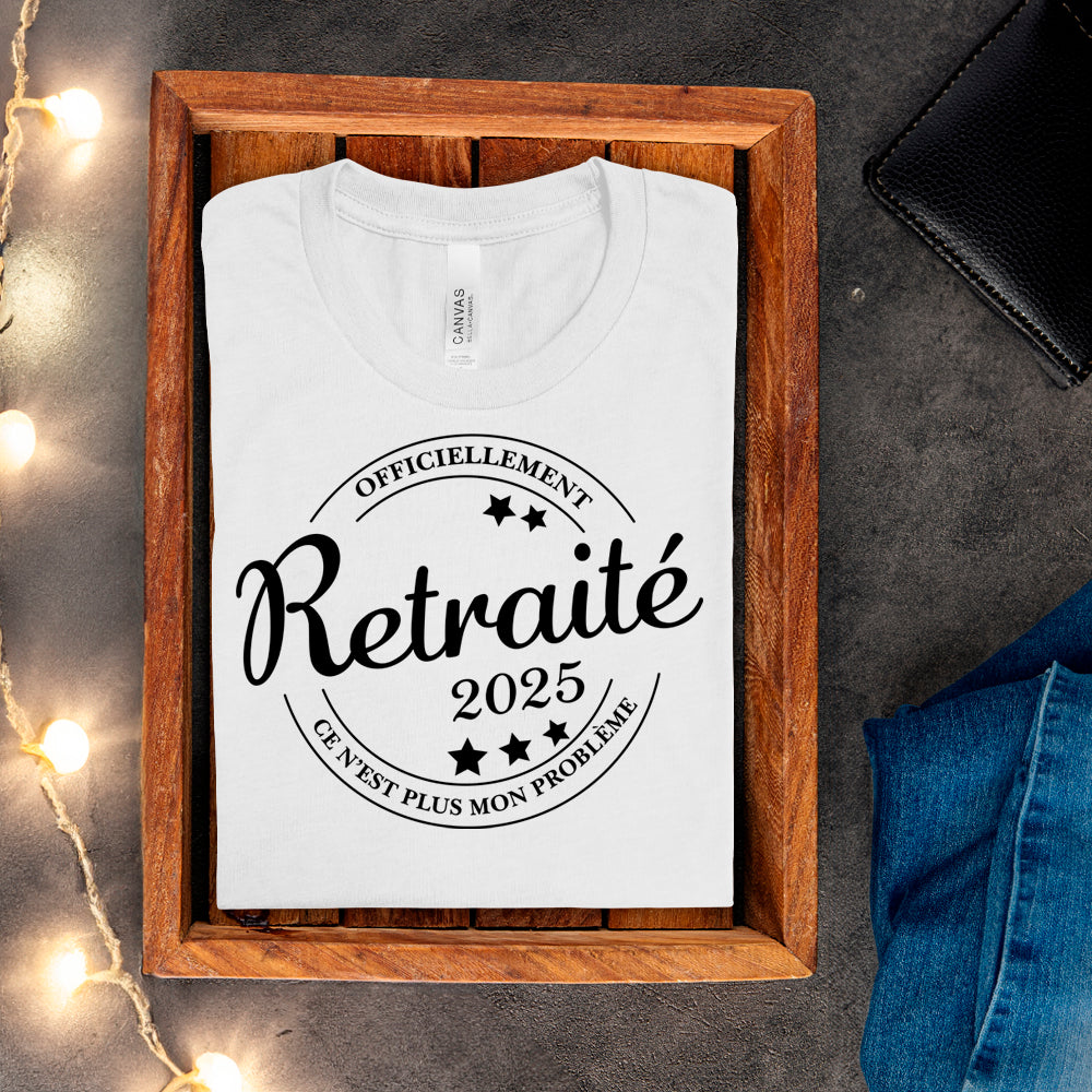 T-shirt - Officiellement retraité(e) - À personnaliser
