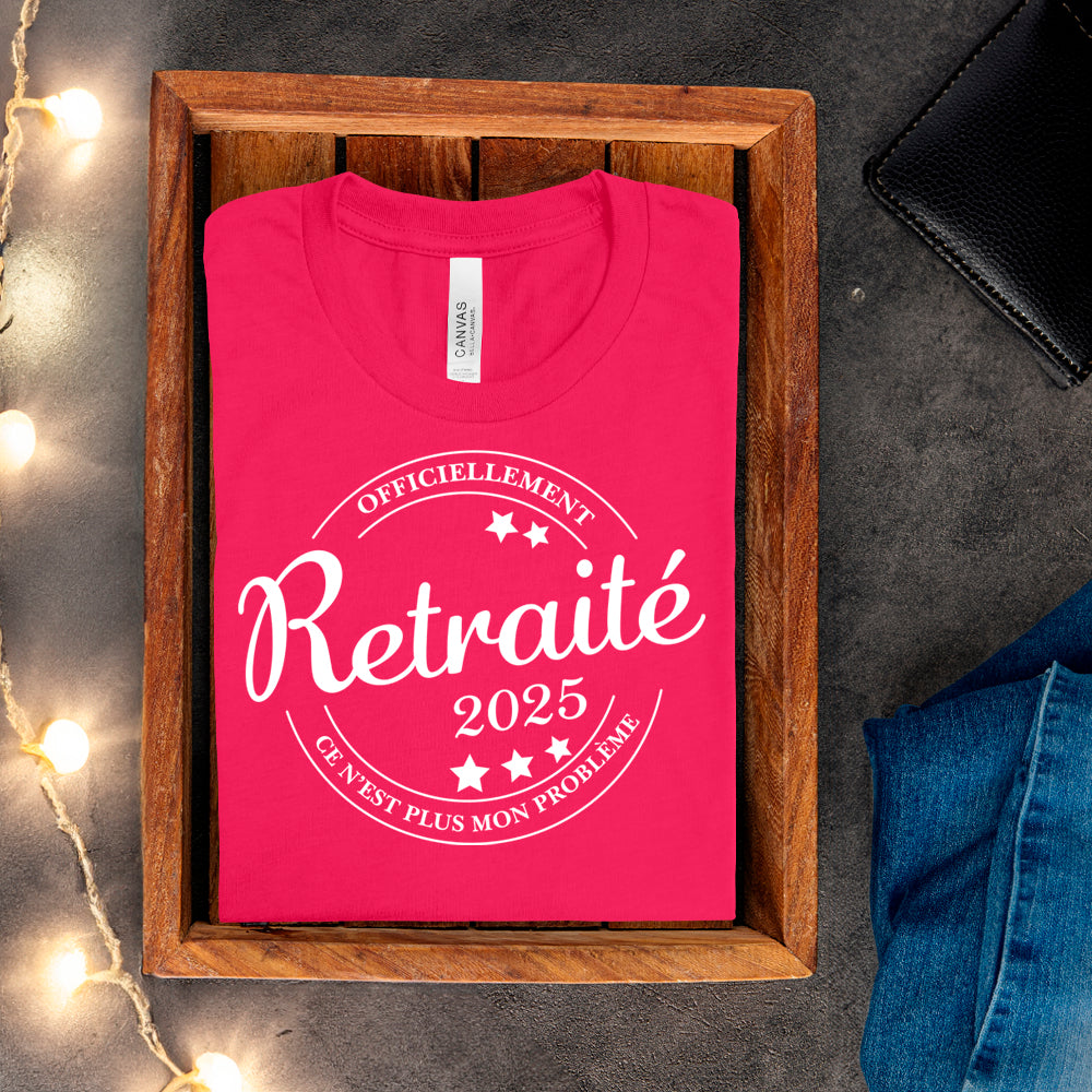 T-shirt - Officiellement retraité(e) - À personnaliser