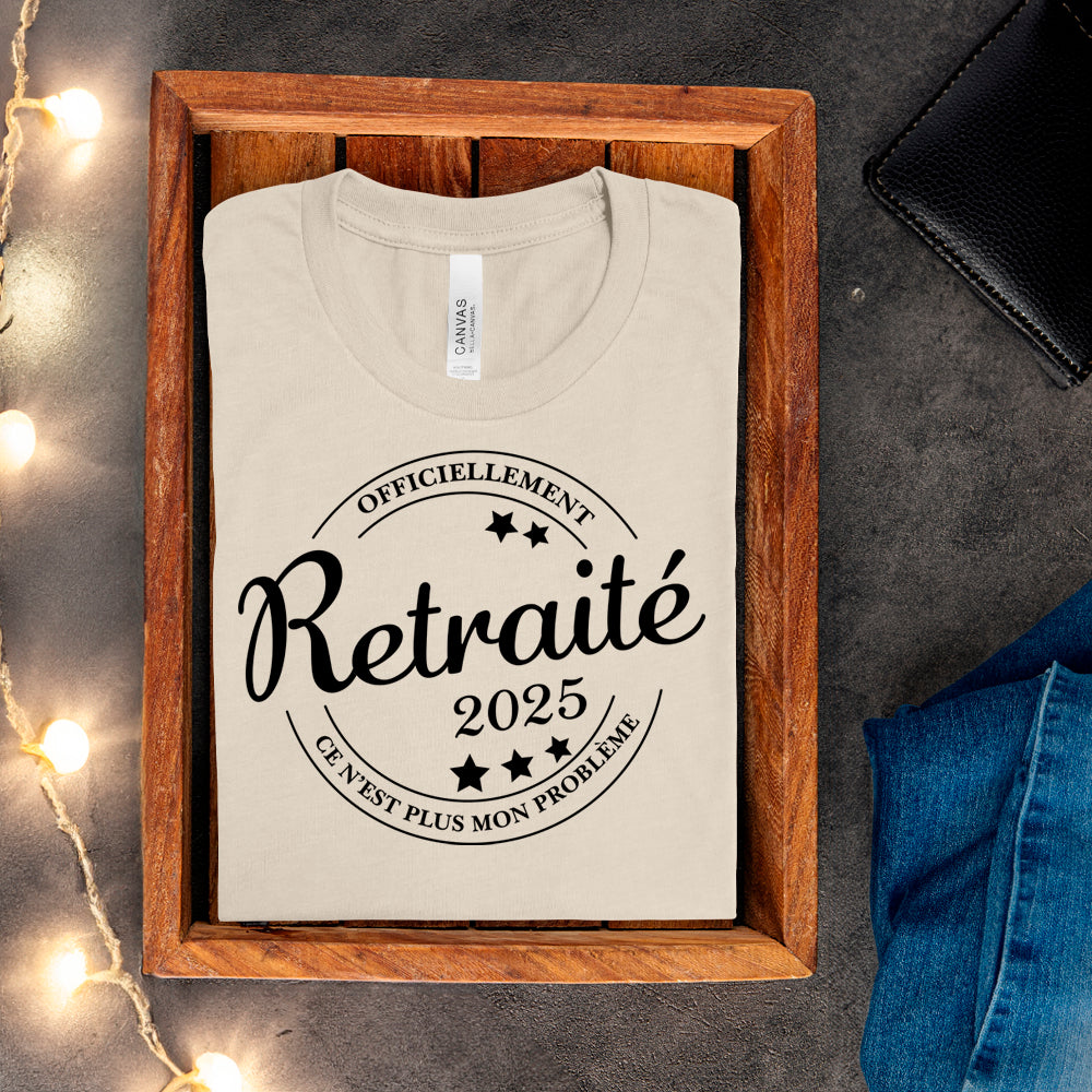 T-shirt - Officiellement retraité(e) - À personnaliser